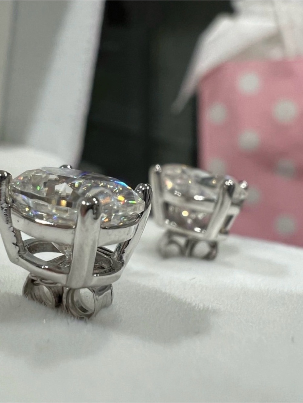 4Ct oval Moissanite earrings NIB - Picture 9 of 13